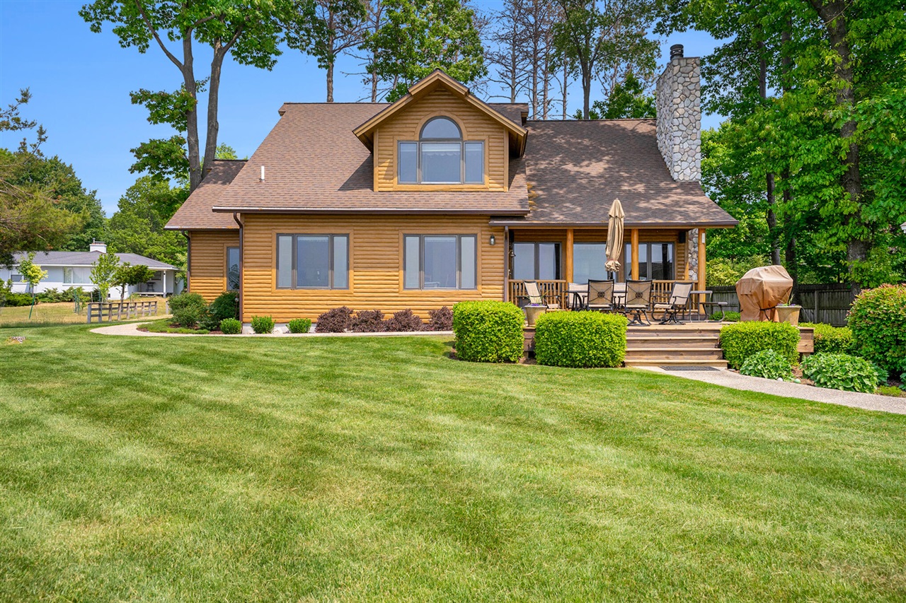 Lakeshore Dr, Ludington, MI 49431