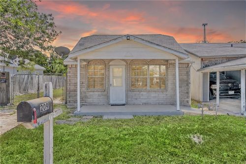 209 Algodon St, Taft, TX, 78390-2204 | Card Image