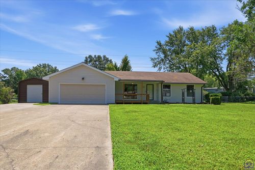 2526 Se Blair Dr, Topeka, KS, 66605-1866 | Card Image