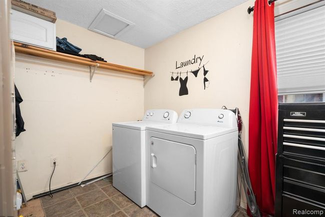 Washer and dryer stay | Image 17