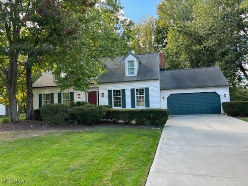 9080 Terrace Park Dr, Mentor, OH, 44060-6436 | Card Image