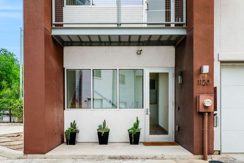 1120 E Quincy St, San Antonio, TX, 78212-4516 | Card Image