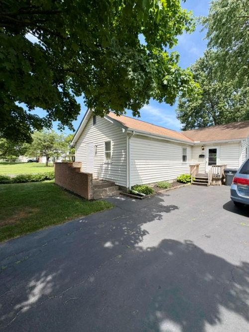526 Collingwood Ave, Columbus, OH, 43213-1742 | Card Image
