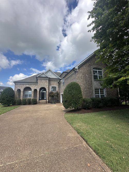 1052 Sierra Gorda Dr, Gallatin, TN, 37066-4556 | Card Image