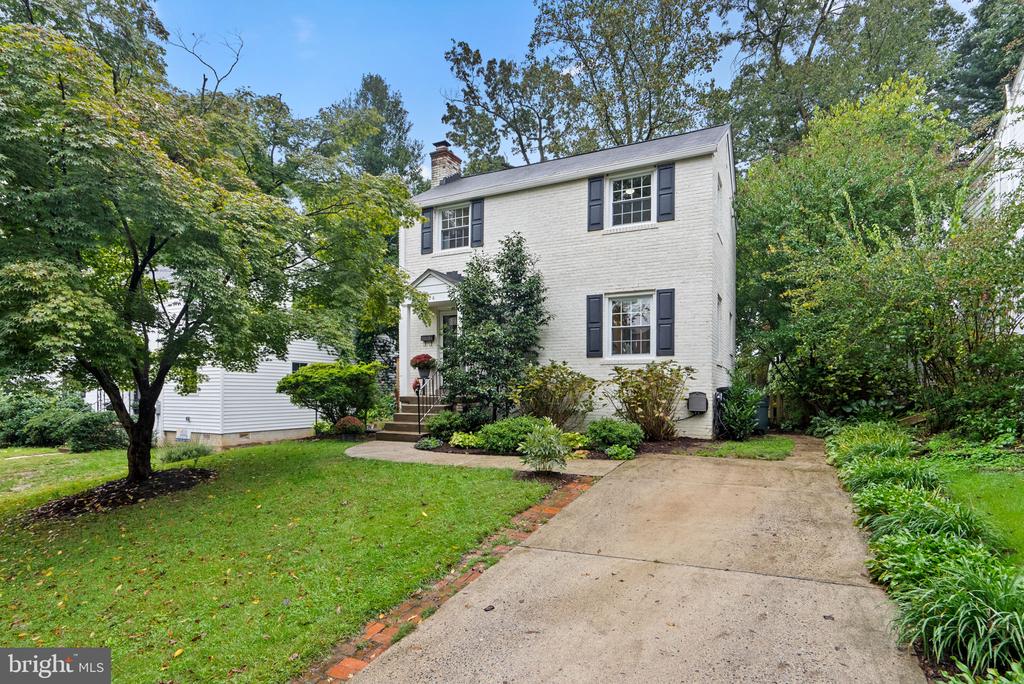 Woodburn Rd, Silver Spring, MD 20901