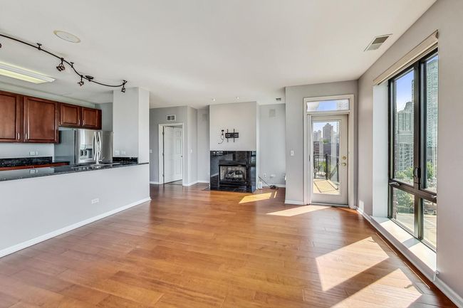 APT-709 - 343 W Old Town Ct, Condo with 2 bedrooms, 2 bathrooms and 1 parking in CHICAGO IL | Image 10