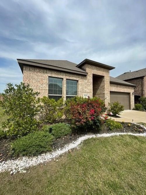 569 Spruce Trl, Forney, TX, 75126-6966 | Card Image