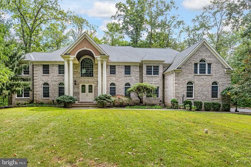 83 Pettit Pl, Princeton, NJ, 08540-7645 | Card Image