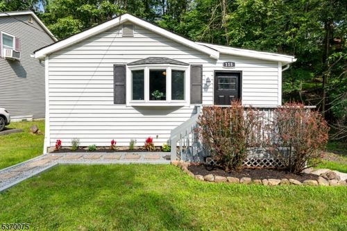 115 Dartmouth Trl, Hopatcong, NJ, 07843-1152 | Card Image