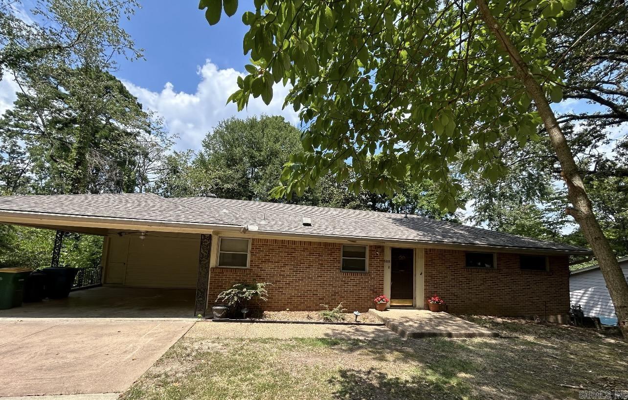 Scenic Dr, Little Rock, AR 72207