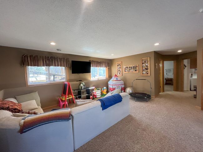 Living Area - Lower level | Image 10