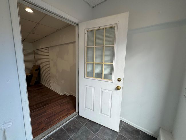 View of property entrance | Image 6