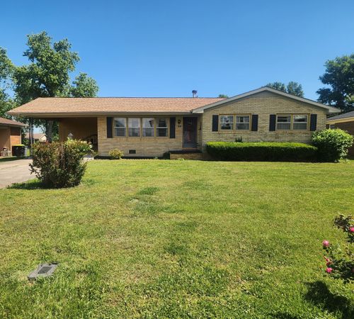 3030 Clover Ln, Hopkinsville, KY, 42240-8957 | Card Image