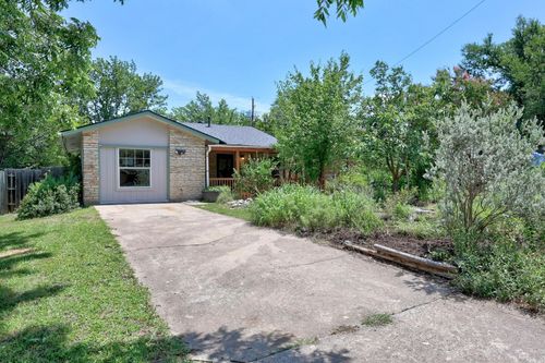 3204 China Grv, Austin, TX, 78745-7404 | Card Image
