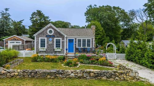 147 Dogwood St, Fairhaven, MA, 02719-2286 | Card Image