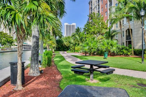 apt-1614-17100 N Bay Rd, Sunny Isles Beach, FL, 33160-3459 | Card Image