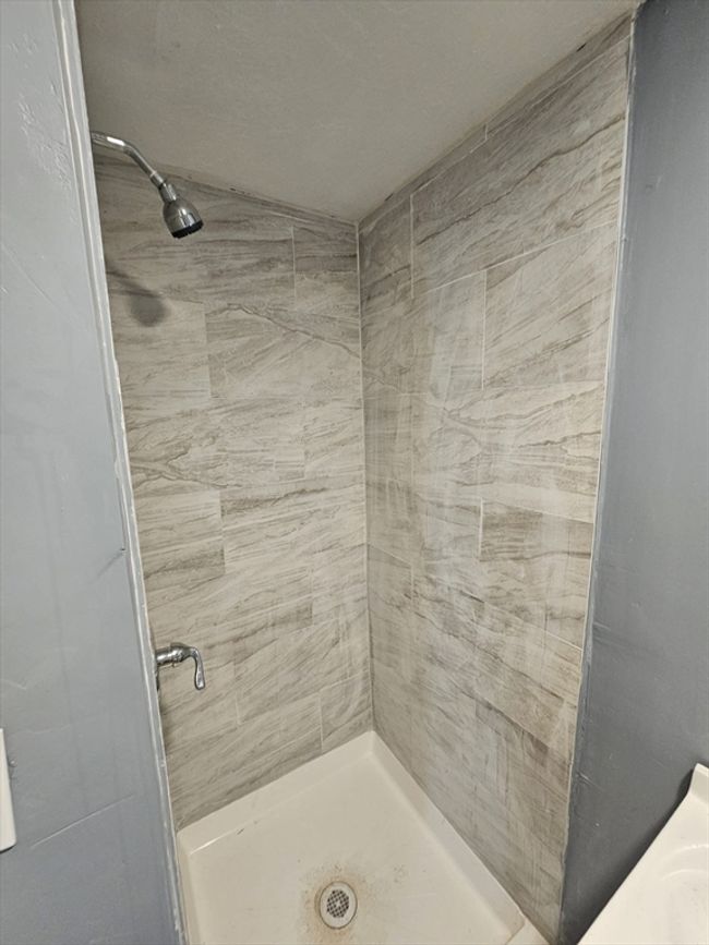 APT-1 - 16 Granite St, Condo with 1 bedrooms, 1 bathrooms and 1 parking in Webster MA | Image 9