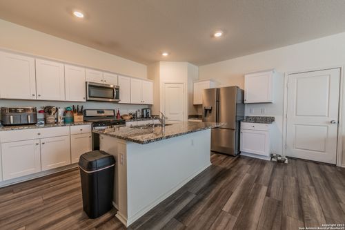 5203 Winding Stream, St Hedwig, TX, 78152 | Card Image