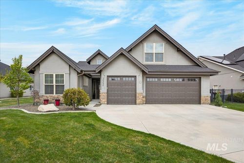 3552 W Star Hollow Dr, Meridian, ID, 83646-4991 | Card Image