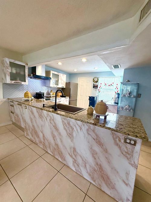 b403-1601 Ne 191st St, Miami, FL, 33179 | Card Image