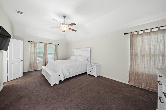 128 Red Deer Way, House other with 3 bedrooms, 2 bathrooms and 2 parking in Huntsville TX | Image 13