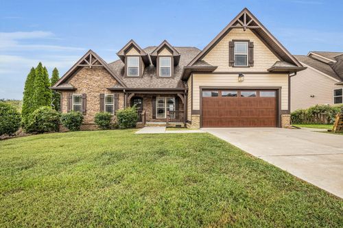 8155 Burgundy Cir, Chattanooga, TN, 37421-1292 | Card Image