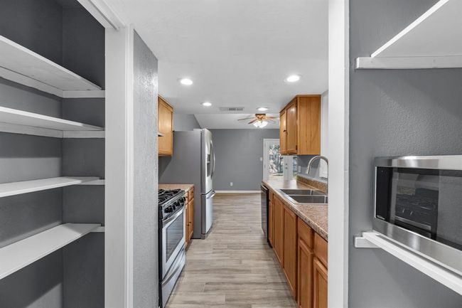 Kitchen. | Image 14
