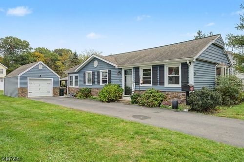 8 Yale St, Budd Lake, NJ, 07828-2118 | Card Image