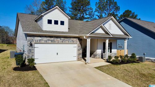 495 Willow Dr, LINCOLN, AL, 35096-3804 | Card Image
