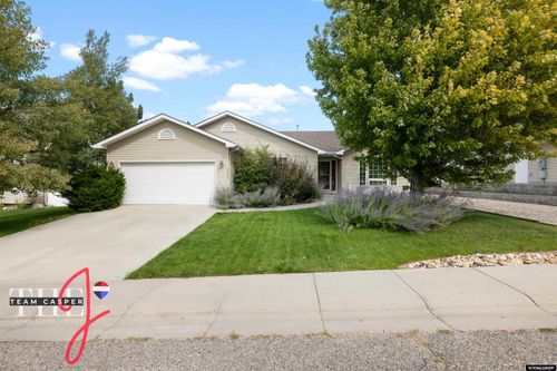 3560 8th St, Casper, WY, 82609-2708 | Card Image