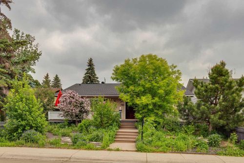 783 Lake Twintree Crescent Se, Calgary, AB, T2J2W2 | Card Image
