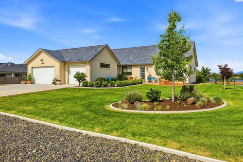 7004 Ricky, Pasco, WA, 99352 | Card Image