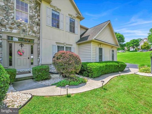 2999 Legacy Ln, YORK, PA, 17402-8817 | Card Image