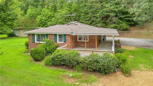 1618 Glenn Carlton Rd, Boomer, NC, 28606-8199 | Card Image