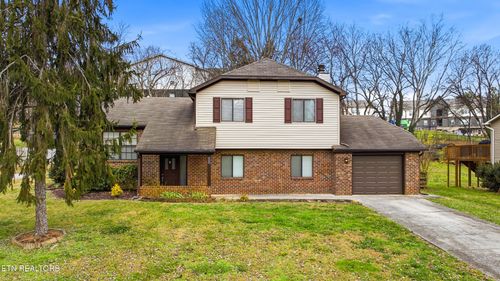 9309 Barrington Blvd, Knoxville, TN, 37922-6210 | Card Image