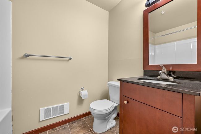 C102 - 259 W Bakerview Rd, Condo with 2 bedrooms, 2 bathrooms and 1 parking in Bellingham WA | Image 17