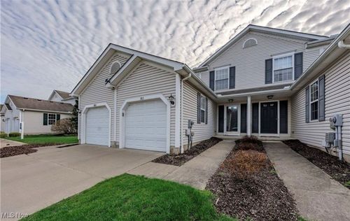 385 Angela Ln, Avon Lake, OH, 44012-1135 | Card Image