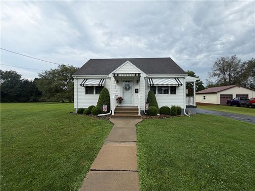 221 New York Ave, Punxsutawney Area School District, PA, 15767 | Card Image