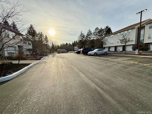 6 Deer Ct Dr, Middletown, NY, 10940-6853 | Card Image