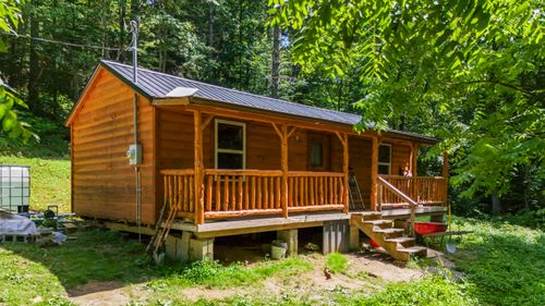 198 Lacy Creek Rd, Campton, KY, 41301-9651 | Card Image