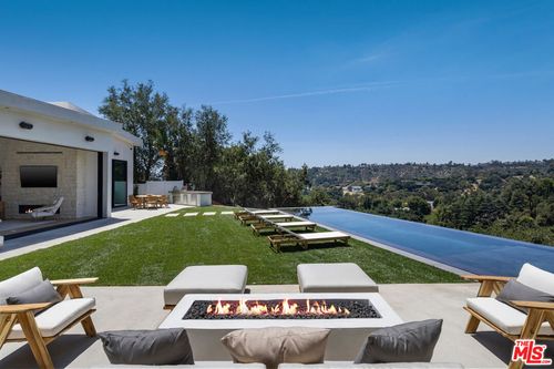 9715 Arby Dr, Beverly Hills, CA, 90210-1203 | Card Image