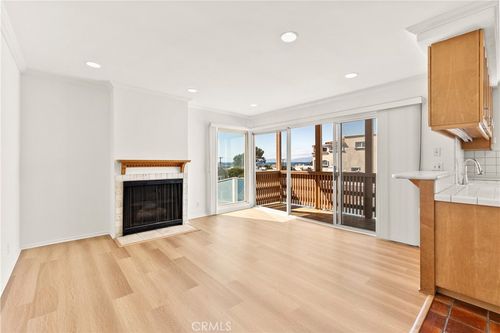 apt-8-600 Monterey Blvd, Hermosa Beach, CA, 90254-4583 | Card Image