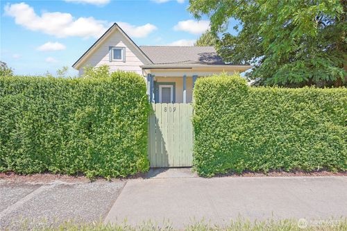 809 E Morton St, Tacoma, WA, 98404-3136 | Card Image