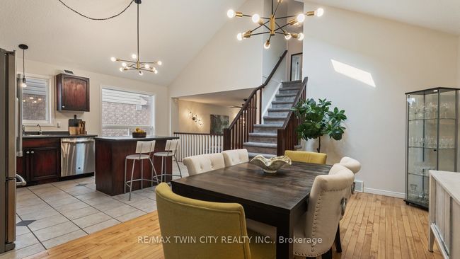 7 Fletcher Crt, House other with 5 bedrooms, 3 bathrooms and 3 parking in Guelph ON | Image 9