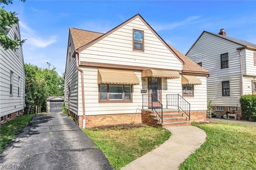 4758 E 88th St, Garfield Heights, OH, 44125-1336 | Card Image