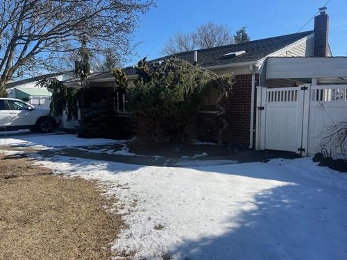 224 Yoakum Ave, Farmingdale, NY, 11735-5052 | Card Image