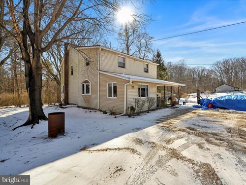 111 Crest St, BARNESVILLE, PA, 18214-2202 | Card Image