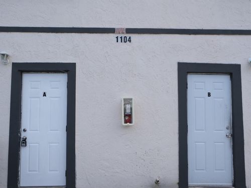 b-1104 22nd St, West Palm Beach, FL, 33407-5784 | Card Image