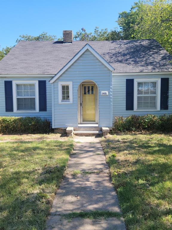 Tarrant St, Bowie, TX 76230