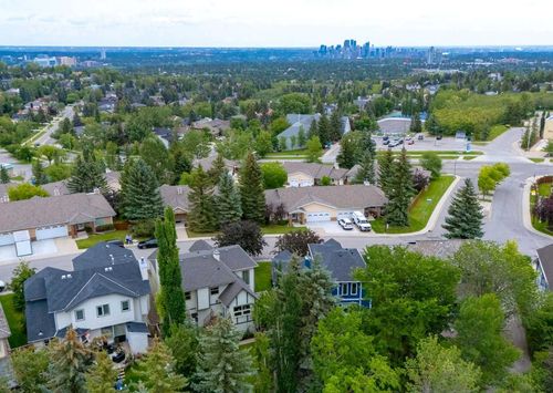 187 Strathaven Cir Sw, Calgary, AB, T3H2K9 | Card Image